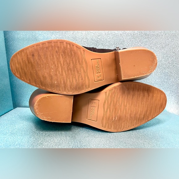 8.5 White Mountain navy blue suede ankleboot. Not too narrow. 5-Star Seller! - Picture 4 of 12